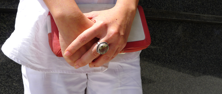 caroline_13072011_metro_coach_shentonista