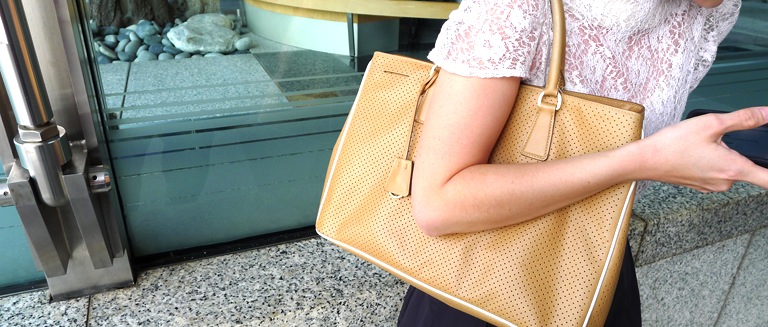 pris_13072011_prada_shentonista