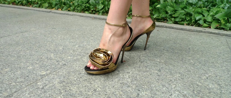 christine_roger_vivier_shentonista_07102011