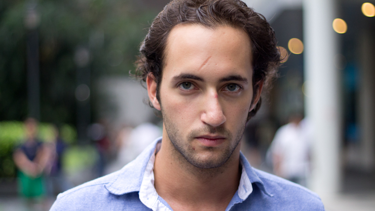 SHENTONISTA-Antoine-Finance_Analyst-France-Gap_Pierre_Cardin_Geox-December-2-252C2011-3