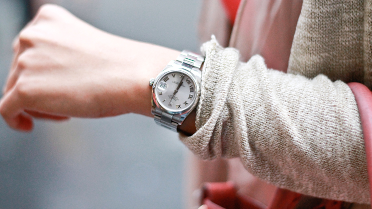 SHENTONISTA-Esther-Broker-Singapore-Victoria_Secret_Hong-Kong_Balenciaga_Coach_Stuart_Weitzman_White_MoonNovember-28-252C-2011