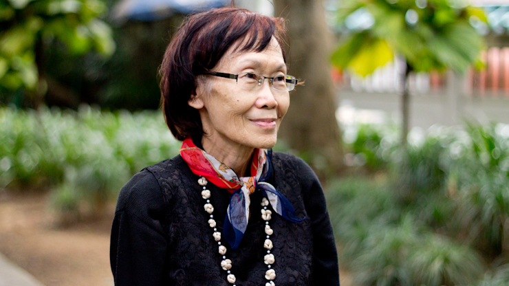 SHENTONISTA-Grace-Trader-Singapore-Hong_Kong_Philippines_China_Chinatown-Decenber-1-252C-2011-2