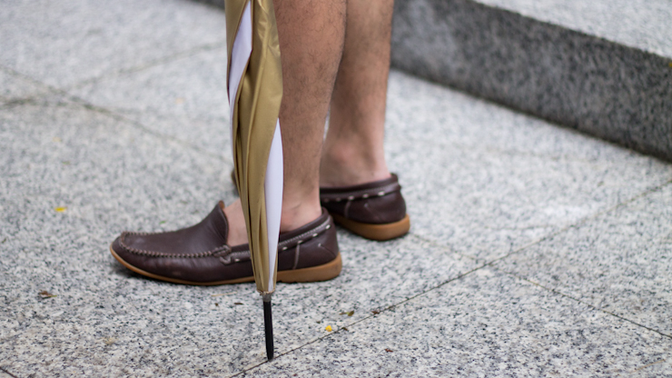 SHENTONISTA-Nobu-Sales-Japan-Coen_Co._Uniqlo_Okinawa_Oceans_Katherine_Hamnett_Monsieur_Nicole_Saint_James_Owndays-December-2-252C2011-5