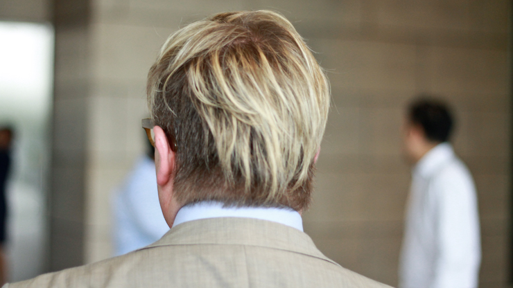 SHENTONISTA-James-Designare_Banker_Editor-UK-Hugo_Boss_Armani_Thomas_Pink_Prada_Gucci_Japanese_GlassesNovember-28-252C-2011-4