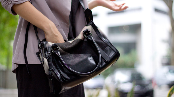 SHENTONISTA-Fatimah-Student-Singapore-Topshop_Mango_Zara_Burberry_Paul_Frank-December-20-252C2011-2