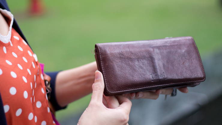 SHENTONISTA-Siew_Choon-Fiance_Analyst-Singapore-Addictive_Cotton_On_Megagamie_Hush_Puppies_Fossil-December-23-2011-5