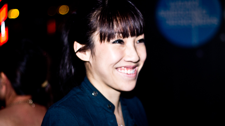 SHENTONISTA-Joanna_-amp-_Friend-Singapore-February-15-2012-4