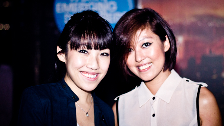 SHENTONISTA-Joanna_-amp-_Friend-Singapore-February-15-2012-8