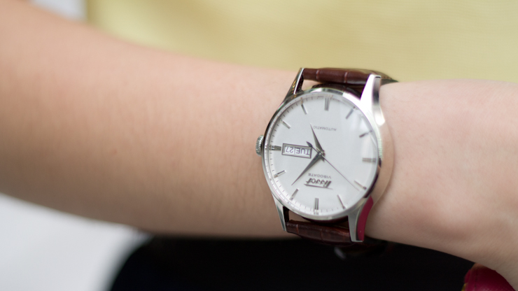 SHENTONISTA-Ada-Real_Estate-Singapore-GG5_Bysi_Pedder_Red_Tissot_Prada-March-27-2012