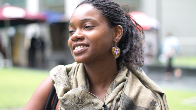 SHENTONISTA-Ketty-Bank_Employee-France-France_Chaussland_Senegal-April-19-2012-4