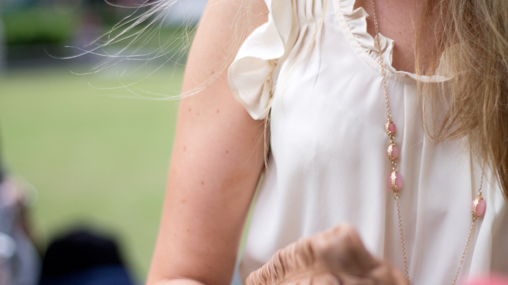 SHENTONISTA-Vanessa-Lawyer-Germany-Joop_Zara_Topshop_Prada_Ray_Ban-March-16-2012-5