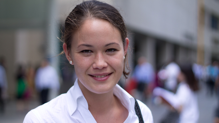 SHENTONISTA-Alissa-Lawyer-England-T.M_Lewin_Jones_Bootmakers_Omega_Camden_Market_Bangkok-April-20-2012-5