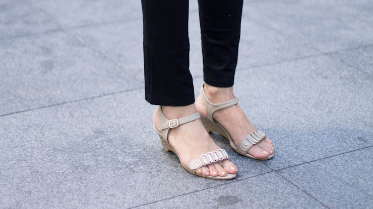 SHENTONISTA-Gladys-Headhunter-Singapore-Korea_Charles_-amp-_Keith_Prada-August-14-2012-August-14-2012-5