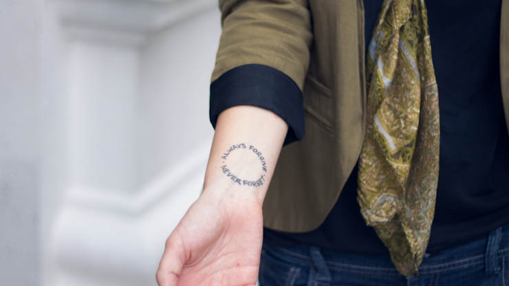 SHENTONISTA-Jana-Administration_Assistant-Yugoslavia-Topshop_Witchery_Mum-September-21-2012-September-21-2012-4