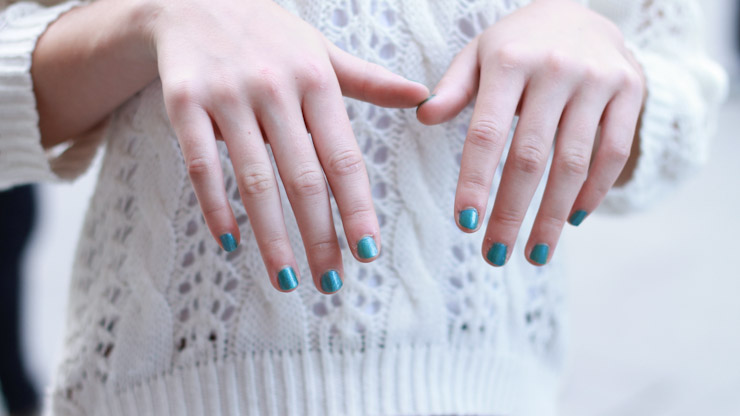 SHENTONISTA-Ela-Student-Australia-Glue_Jay_Jays_Havaianas-December-14-2012-December-14-2012-6