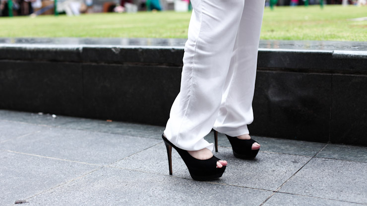 SHENTONISTA-Fiona-Stock_Borker-China-Singapore_Thailand_Orchard-November-22-2012-November-22-2012-2