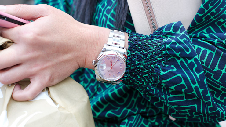 SHENTONISTA-Anne-Broker-Singapore-UOB_Plaza_Jimmy_Choos_Prada_Rolex-January-3-2013-January-03-2013-UNIFORM-3