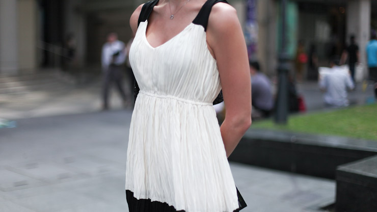 SHENTONISTA-Caroline-Student-Canada-Zara_Sookee_Maxi_Reading_Michael-Lewis-January-6-2013-January-03-2013-UNIFORM-5