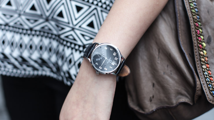 SHENTONISTA-Kyer-Executive-Singapore-ASOS_Bysi_Pedder_Red_Rabeanco_Sovil_et_Titus-January-3-2013-January-03-2013-UNIFORM-6