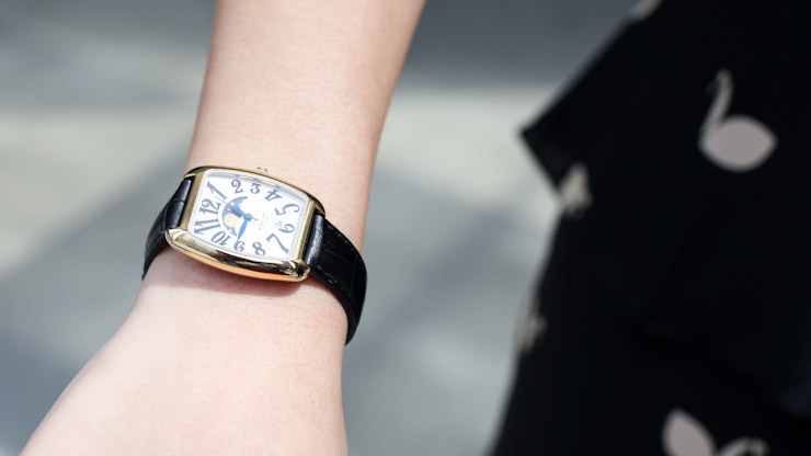 SHENTONISTA-Pamela-Training_Manager-Singapore-Hansel_Pretty_Fit_Paul-amp-Joe_Edox_Prada_Shanghai-January-3-2013-January-03-2013-UNIFORM-5