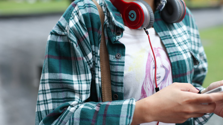 SHENTONISTA-Zie-Stewardess-Singapore-Timberland_Cotton_On_Ray_Ban_Rip_Curl-January-3-2013-January-03-2013-UNIFORM-3