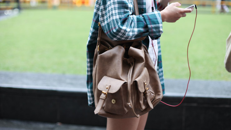 SHENTONISTA-Zie-Stewardess-Singapore-Timberland_Cotton_On_Ray_Ban_Rip_Curl-January-3-2013-January-03-2013-UNIFORM-4