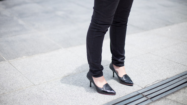 SHENTONISTA-Daniella-Guest_Relations_Manager-London-Singapore_Zara_Guess_Bugis-February-25-2013-February-25-2013-UNIFORM-4