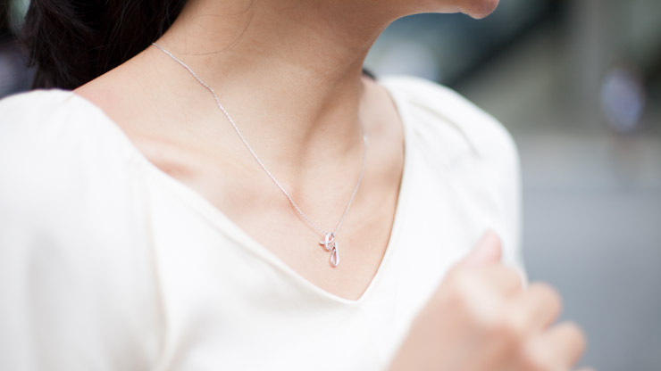 SHENTONISTA-Galuh-Vice_President-Indonesia-Burgindy_Willow_-2526_Huxley_LK_Bennett_Valentino_Trixilini_Mikimoto-February-25-252C-2013-February-25-252C-2013-UNIFORM-8