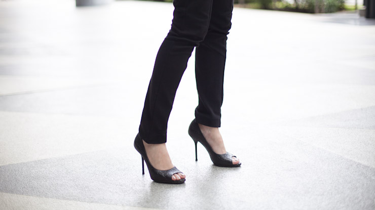 SHENTONISTA-Joanne-Banker-Singapore-Japan_DKNY_Gucci_Bottega_Veneta_Panarai_Prada-February-25-2013-February-25-2013-UNIFORM-4