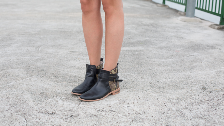 SHENTONISTA-Angela-Editor-San-Francisco-Tshirt_White-Shirt_Madewell-Skirt_Gat-Rimon-Necklace_MarisaHaskell-Shoes_FredaSalvador_May16-252C2013-May-16-252C-2013-UNIFORM-2