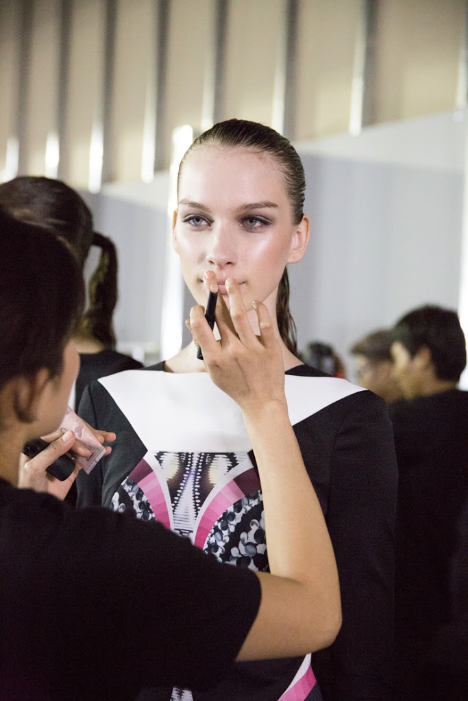 SHENTONISTA-Behind-the-scenes-of-day-3-May-18-2013-UNIFORM-11