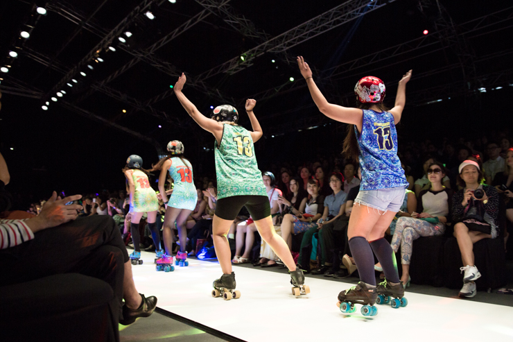 SHENTONISTA-Behind-the-scenes-of-day-3-May-18-2013-UNIFORM-111