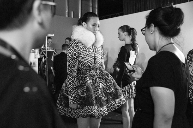 SHENTONISTA-Behind-the-scenes-of-day-3-May-18-2013-UNIFORM-18