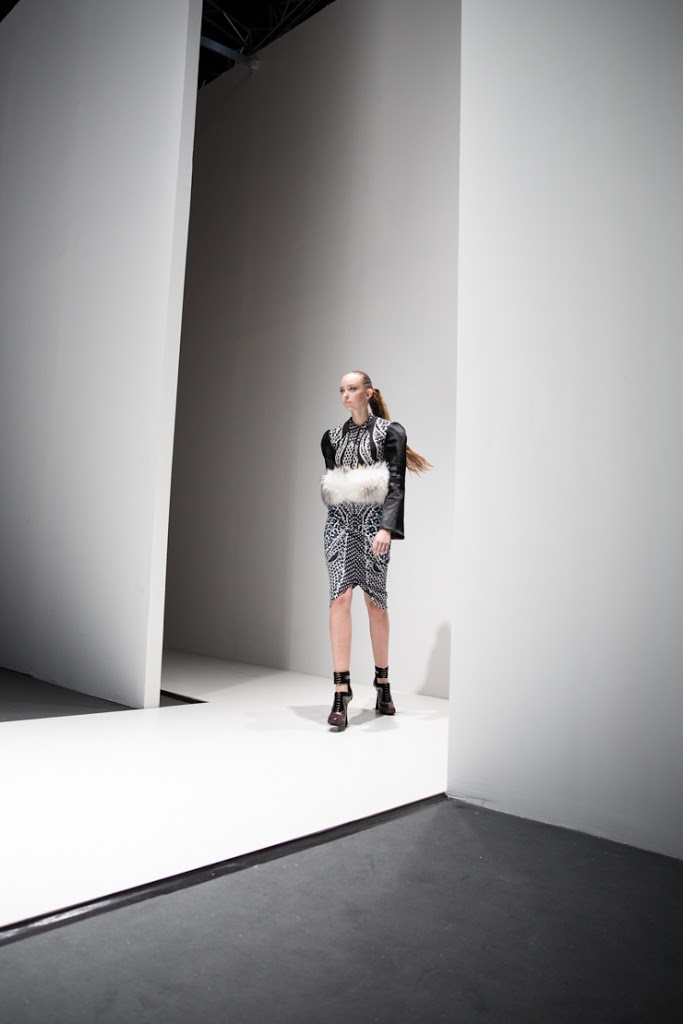 SHENTONISTA-Behind-the-scenes-of-day-3-May-18-2013-UNIFORM-22