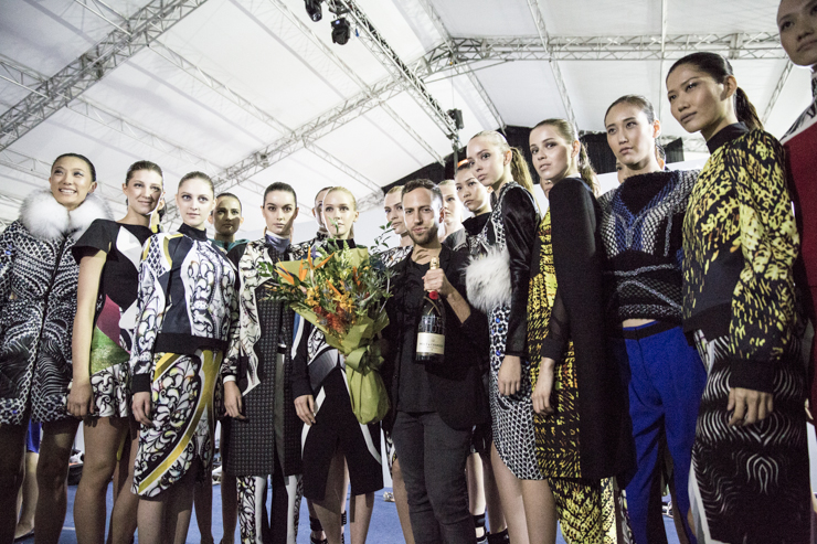 SHENTONISTA-Behind-the-scenes-of-day-3-May-18-2013-UNIFORM-26