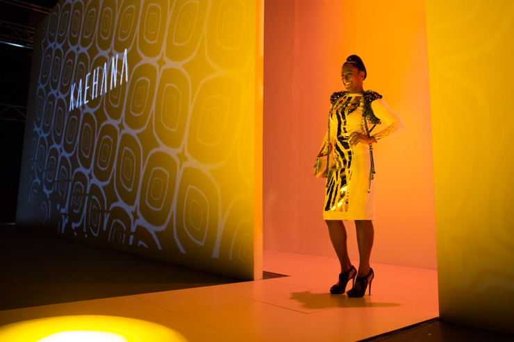 SHENTONISTA-Behind-the-scenes-of-day-3-May-18-2013-UNIFORM-61