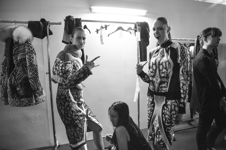 SHENTONISTA-Behind-the-scenes-of-day-3-May-18-2013-UNIFORM-7