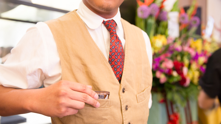 SHENTONISTA-Vudi-Fashion_Entrepreuner-Thailand-Shirt_Manhatten-Vest_Ralph_Lauren-Shoes_Clarks-Pants_New_York-June-28-2013June-28-2013-6