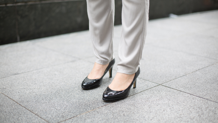 SHENTONISTA-Lisa-Bank_Associate-Singapore-Top_Catwalk_Close-Pants_Warehouse-Shoes_G2000-Cardigan_Fox-Necklace_Bangkok-Watch_Casio-July-12-2013July-12-2013-7