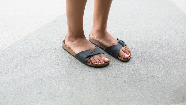 SHENTONISTA-Kieu-Tourist-Amsterdam-Jumper-Second_Hand-Singlet_Old_Navy-Bag_Chinatown-Shoes_Birkenstock-Earrings_DIY-August-26-2013-August-26-2013-UNIFORM-3