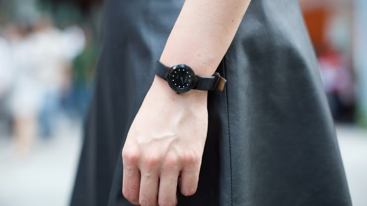 SHENTONISTA-Denise-Banking-Singapore-Top_Blogshop-Skirt_H-amp-M-Shoes_Mondo-Wallet_Prada-Watch_Skagen-September-20-2013-September-20-2013-UNIFORM-2