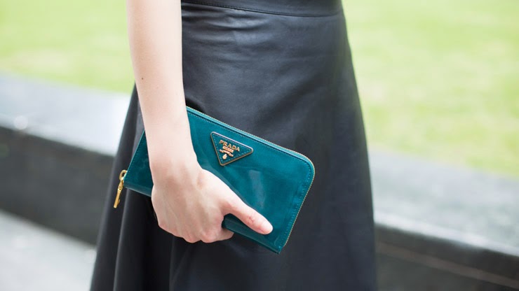 SHENTONISTA-Denise-Banking-Singapore-Top_Blogshop-Skirt_H-amp-M-Shoes_Mondo-Wallet_Prada-Watch_Skagen-September-20-2013-September-20-2013-UNIFORM-5