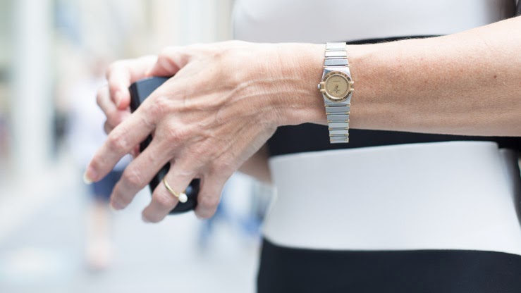 SHENTONISTA-Elizabeth-Netherlands-Book_Keeper-Everything_Netherlands-September-20-2013-September-20-2013-UNIFORM-5