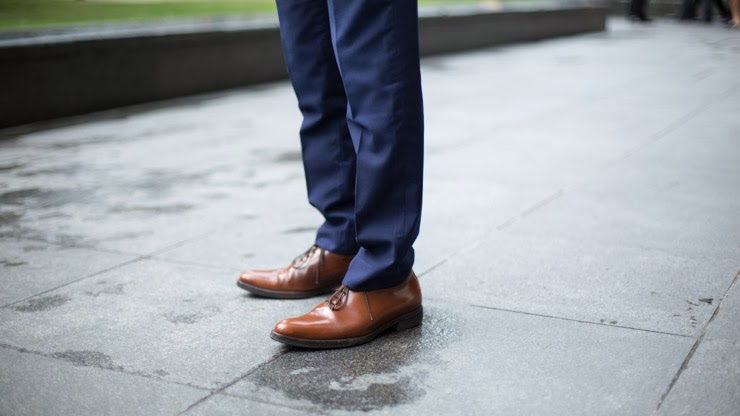 SHENTONISTA-Junxiong-Banking-Singapore-Shirt_Zara-Pants_Tailored-Shoes_Givenchy-Watch_Timex-Wallet_Prada-November-4-252C-2013-November-04-252C-2013-UNIFORM-2