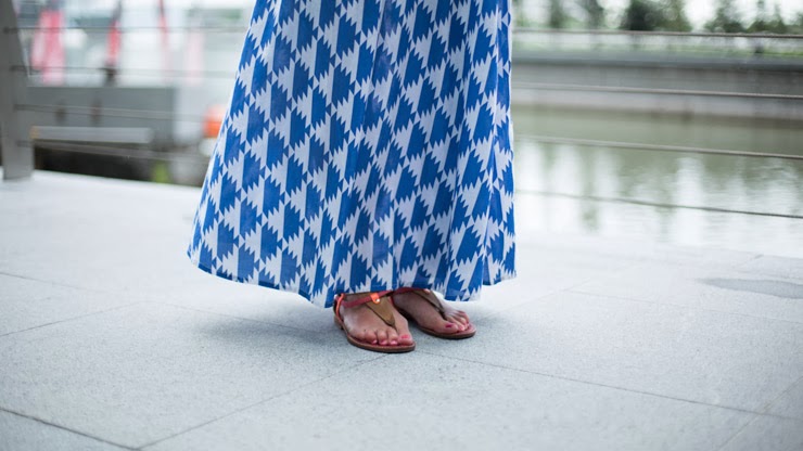 SHENTONISTA-Mariela-Tourist-Argentina-Entire_Outfit_Argentina-November-4-252C-2013-November-04-252C-2013-UNIFORM