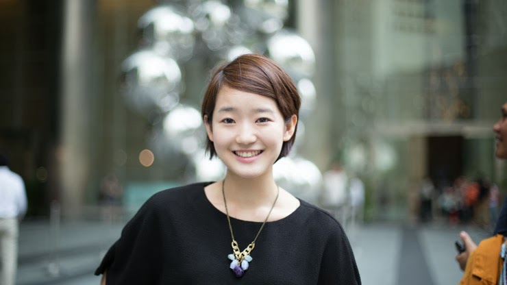 SHENTONISTA-Ally-Lawyer-Singapore-Top_Zara-Pants_Balenciaga-Shoes_J.Crew-Wallet_Agnes_B-Necklace_Sur_Les_Toits_de_Paris-January-10-2014-100114-UNIFORM-4