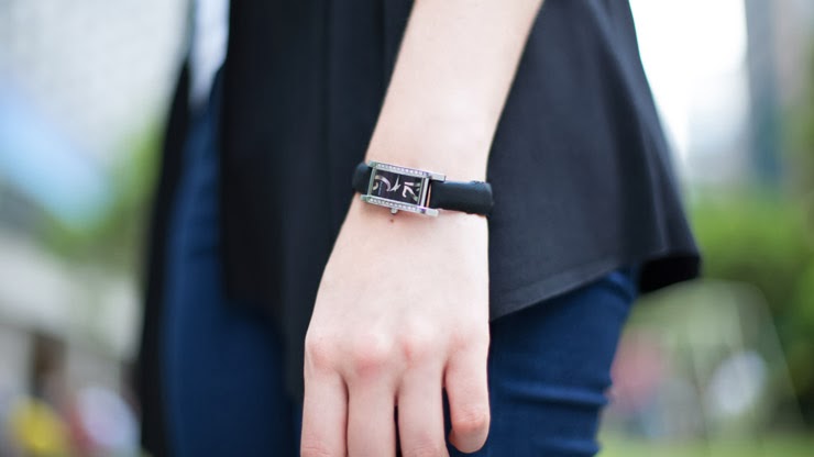 SHENTONISTA-Elena-Assistant_Shipping_Broker-Russia-Top_Zara-Cardigan_Mphosis-Jeans_Bebe-Watch_Balmain-Bag_Guess-January-10-2014-100114-UNIFORM-2