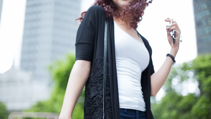 SHENTONISTA-Elena-Assistant_Shipping_Broker-Russia-Top_Zara-Cardigan_Mphosis-Jeans_Bebe-Watch_Balmain-Bag_Guess-January-10-2014-100114-UNIFORM-5