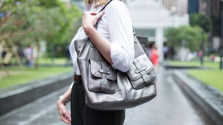 SHENTONISTA-Jennifer-Lawyer-USA-Entire_outfit_USA-Watch_Bulova-061213-UNIFORM-3