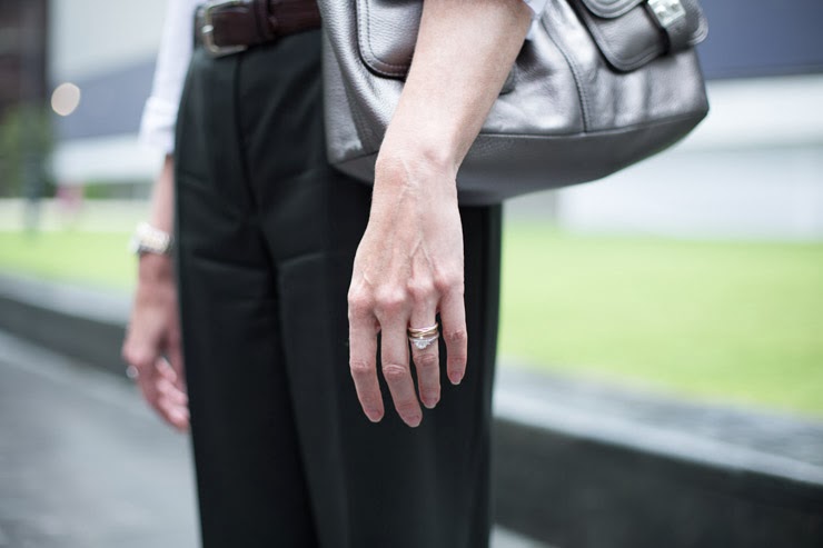 SHENTONISTA-Jennifer-Lawyer-USA-Entire_outfit_USA-Watch_Bulova-061213-UNIFORM-6